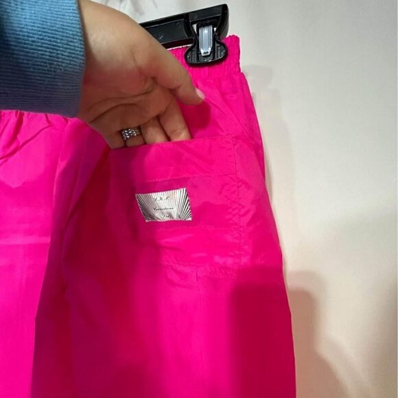 Hot pink water resistant nylon track pants! Back pocket. Size medium. Brand new. - Picture 6 of 10